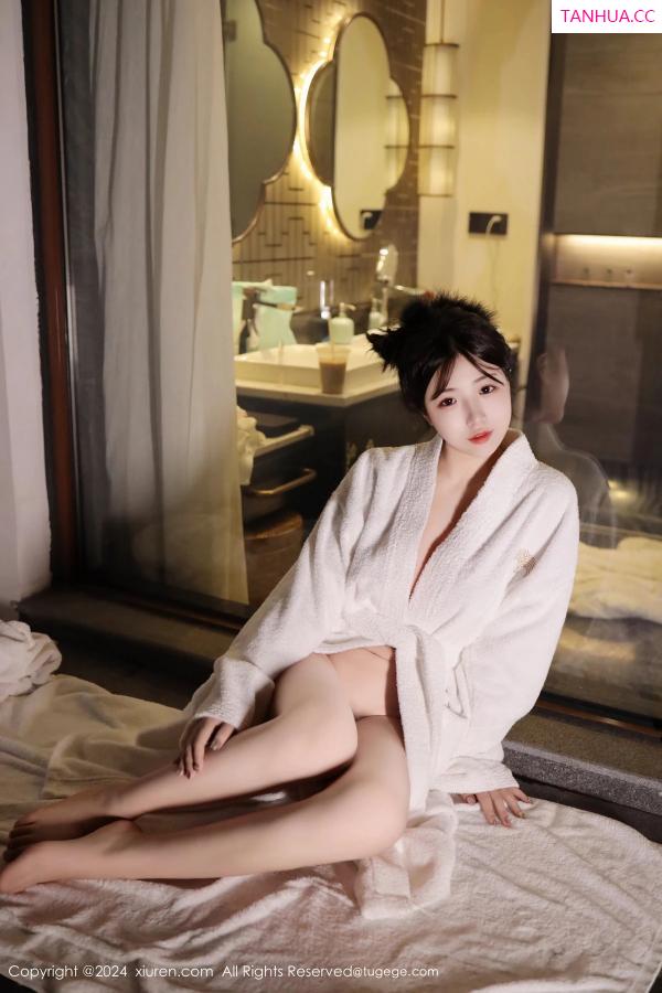   [XiuRen]高清写真图 2024.03.20 No.8263 陈小花 美臀性感第3张图片